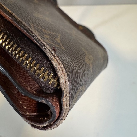 Louis Vuitton Monogram Canvas Bifold Wallet - Picture 6 of 12